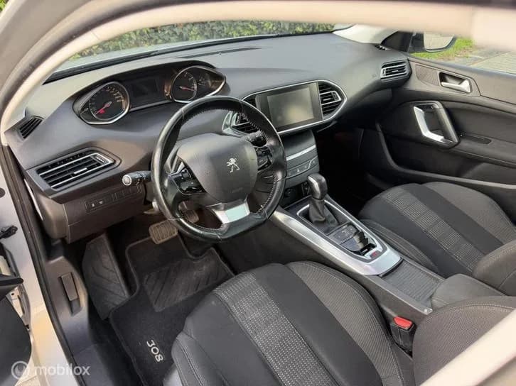 Peugeot 308 SW foto 2