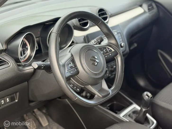Suzuki Swift foto 4