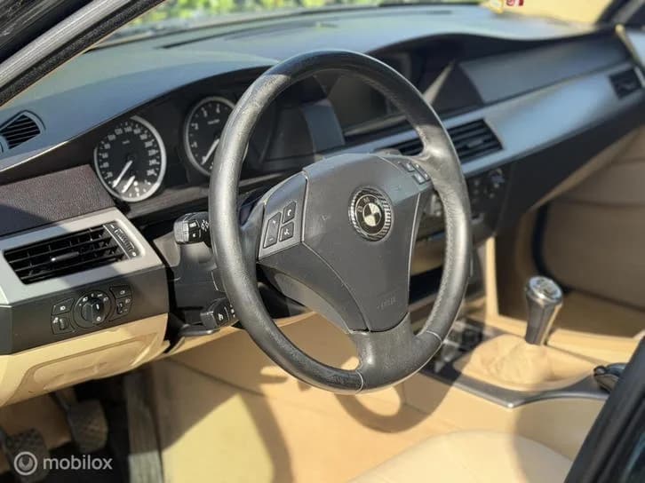BMW 5-serie 523i foto 6