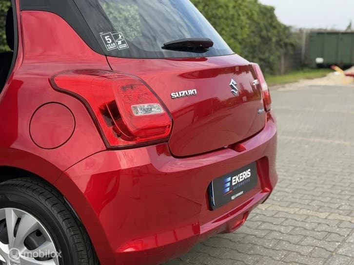Suzuki Swift foto 8