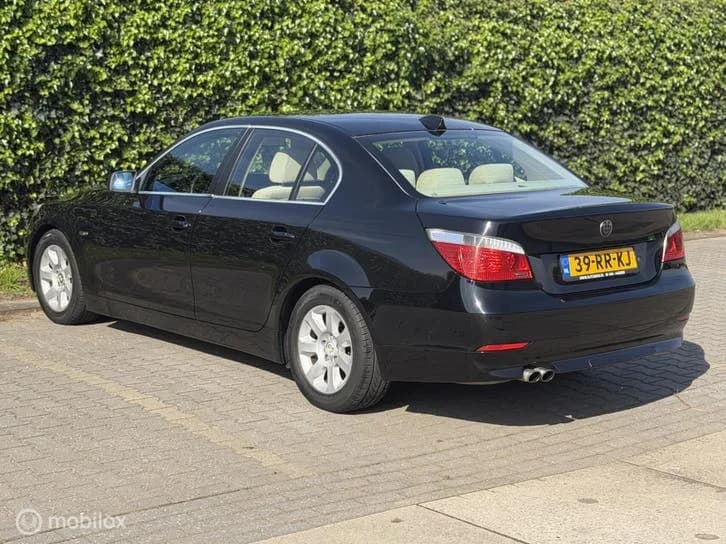 BMW 5-serie 523i foto 9