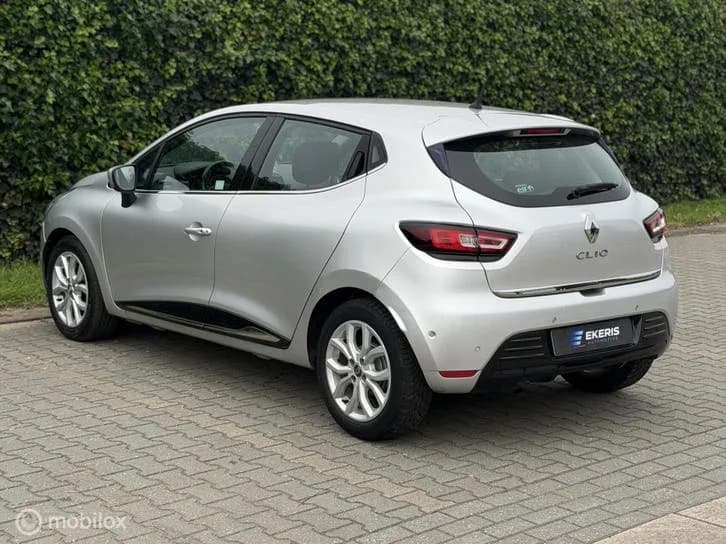Renault Clio foto 9
