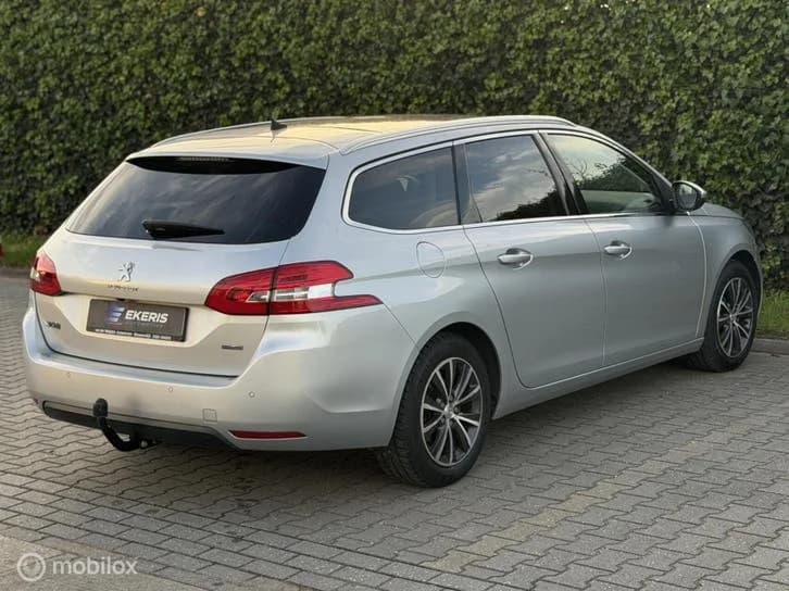 Peugeot 308 SW foto 10