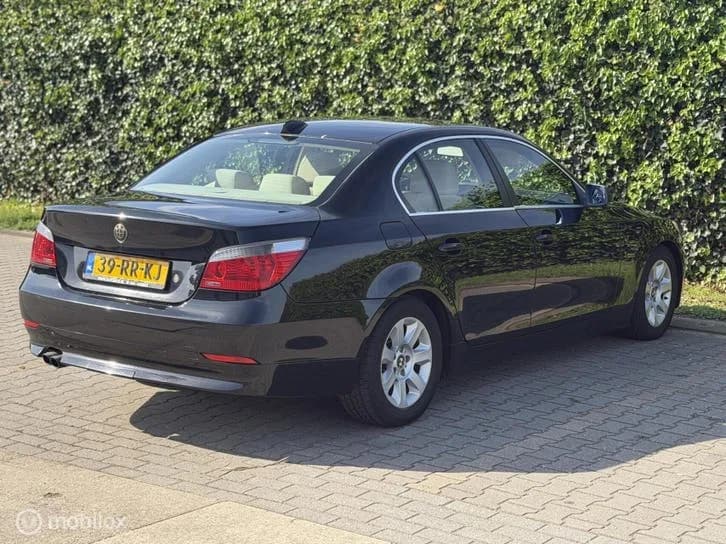 BMW 5-serie 523i foto 10