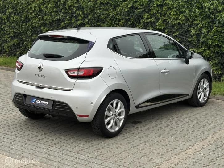 Renault Clio foto 10