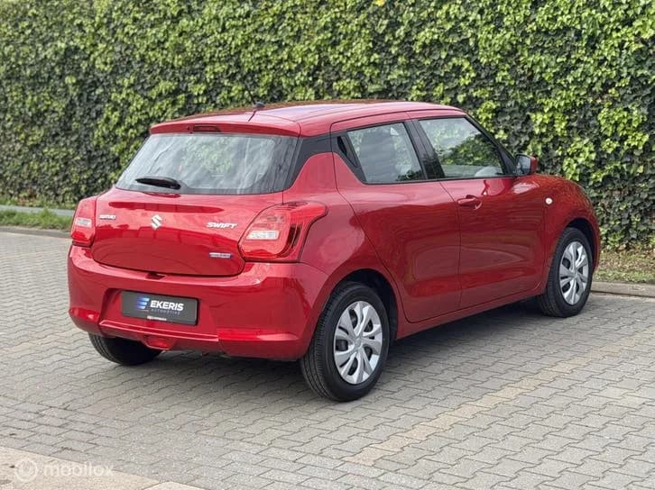 Suzuki Swift foto 12