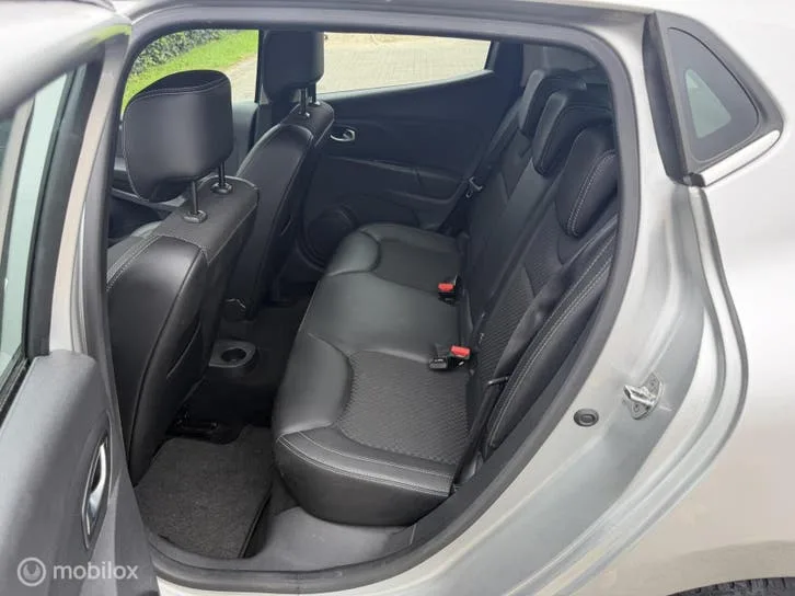 Renault Clio foto 14