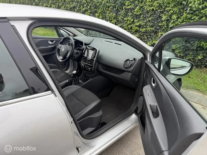 Renault Clio foto 15