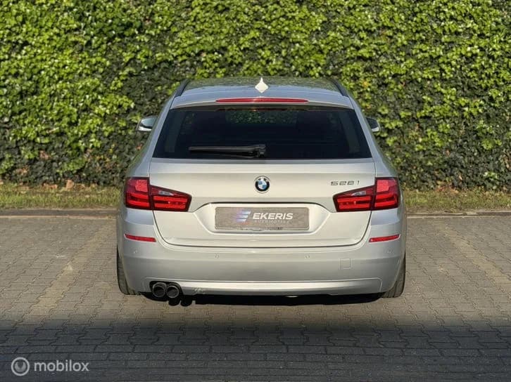BMW 5-serie Touring foto 16