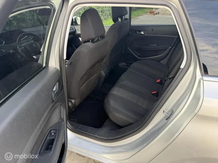 Peugeot 308 SW foto 16