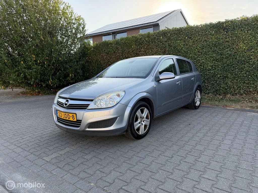 Opel Astra 1.8 Cosmo foto 1