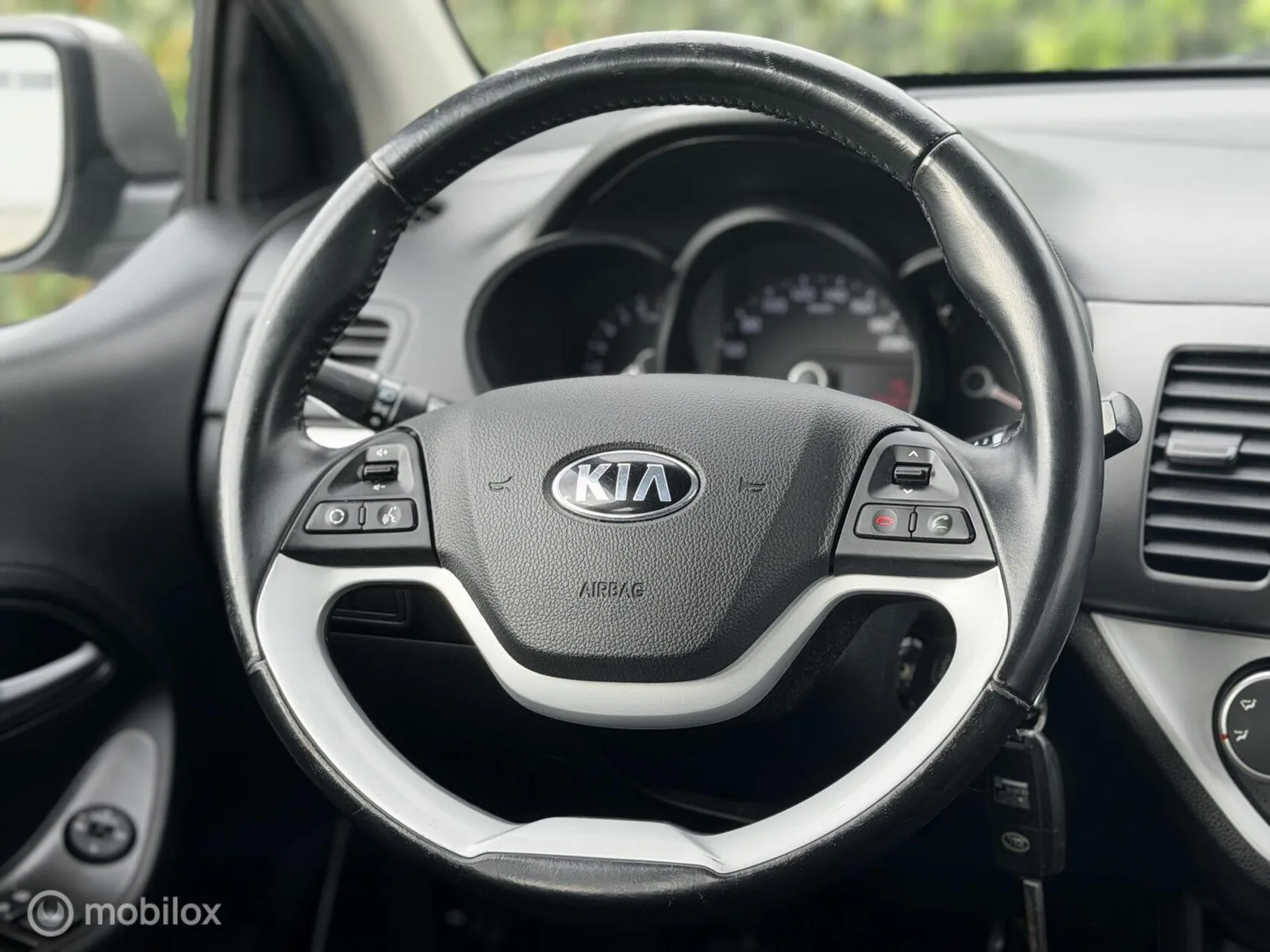 Kia Picanto foto 10
