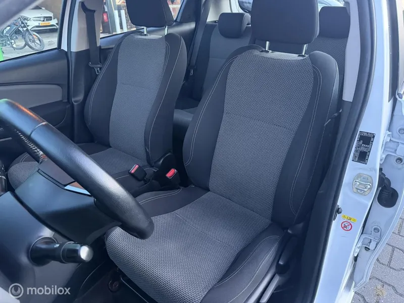 Toyota Yaris foto 3